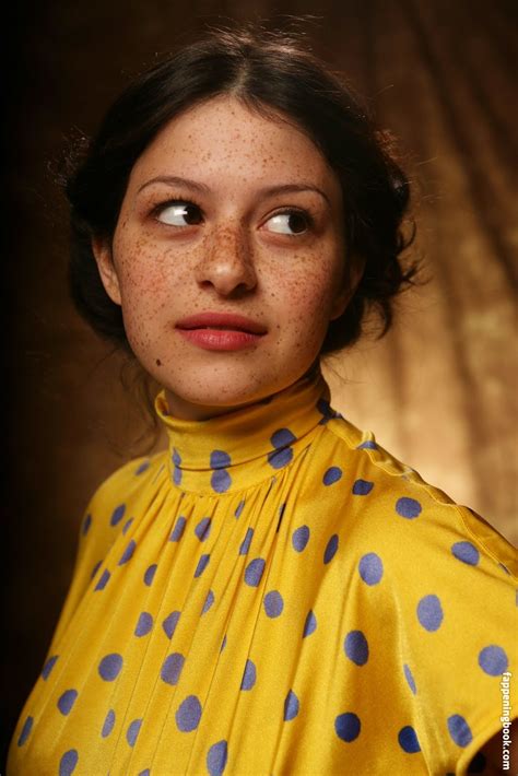 Alia Shawkat Nude Photos & Videos